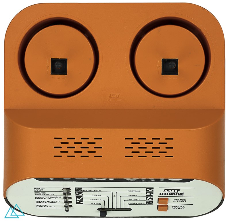 Top view dedicated video game console Saft Leclanché TV8 Sports